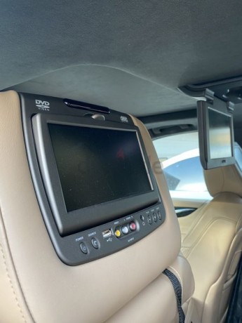 urgent-cadillac-escaladedriven-by-a-ladyflawlessservicewarrantyonly-18000-km-big-2