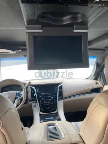 urgent-cadillac-escaladedriven-by-a-ladyflawlessservicewarrantyonly-18000-km-big-1
