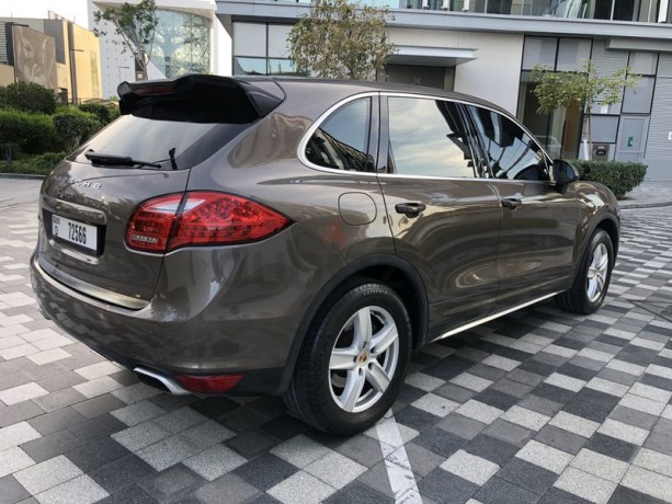 2013-porsche-cayenne-36l-v6-gcc-serviced-only-with-porsche-big-5