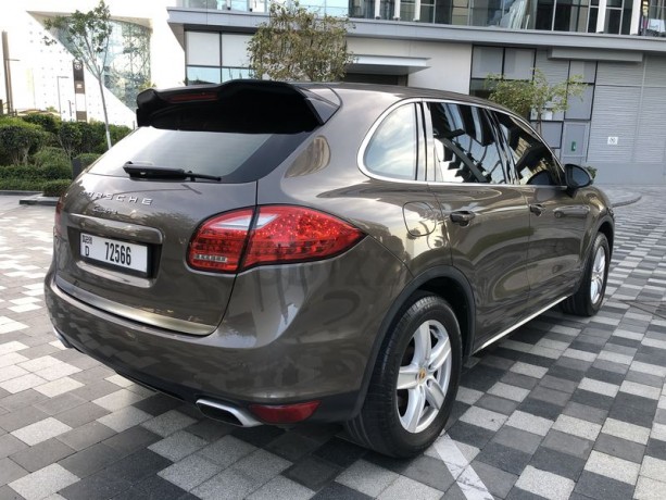 2013-porsche-cayenne-36l-v6-gcc-serviced-only-with-porsche-big-4
