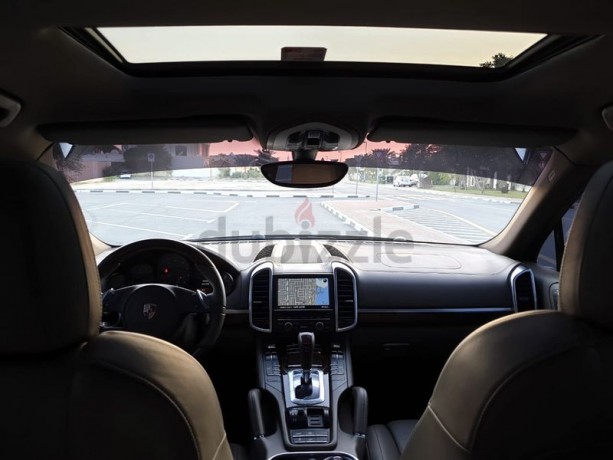 2013-porsche-cayenne-36l-v6-gcc-serviced-only-with-porsche-big-0
