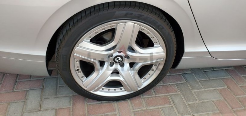 bentley-continental-flying-spur-big-1
