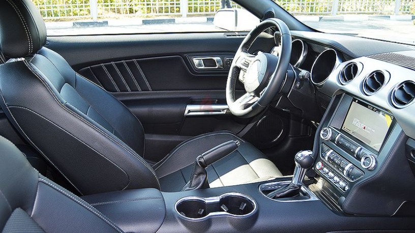 2019-ford-mustang-ecoboost-23l-gcc-0km-w-3yrs-or-100k-km-wty-60k-km-serv-at-al-tayer-big-9