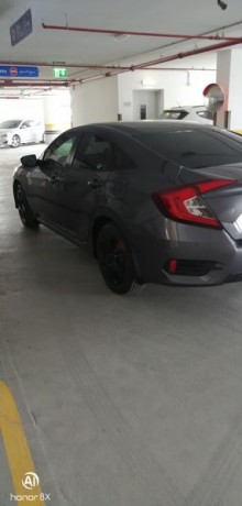 brand-new-honda-civic-2019-for-sale-very-low-mileage-only-2400km-big-3