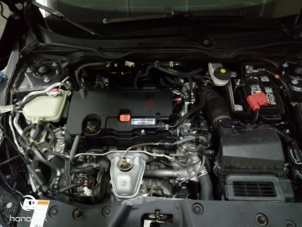 brand-new-honda-civic-2019-for-sale-very-low-mileage-only-2400km-big-1