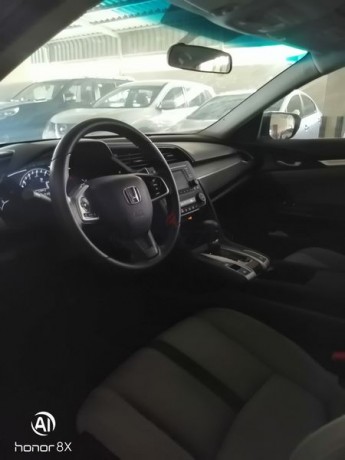 brand-new-honda-civic-2019-for-sale-very-low-mileage-only-2400km-big-0
