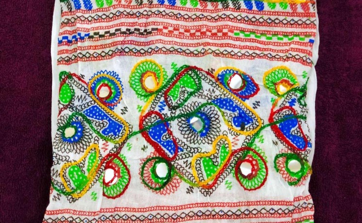 rajasthani-style-dupatta-delivery-included-big-0