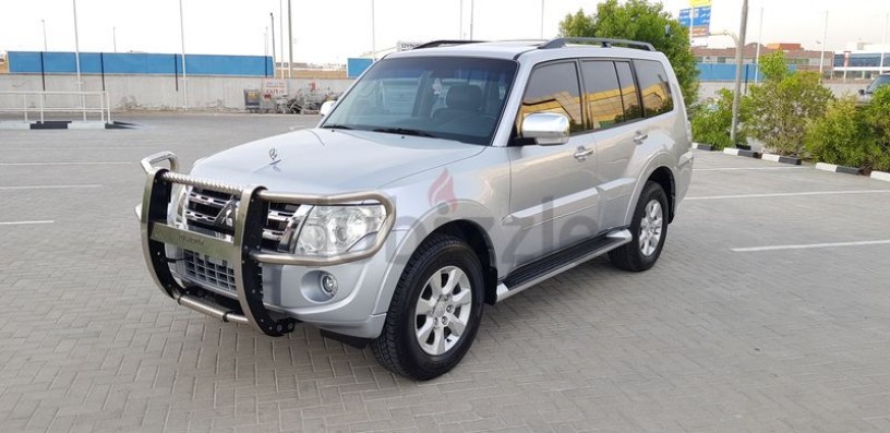 mitsubishi-pajero-2013-gcc-fulloption-single-owner-bank-finance-also-available-big-2