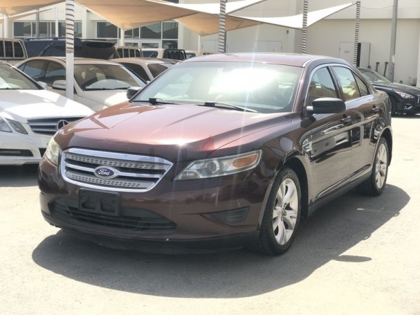 ford-taurus-2012-gcc-big-8