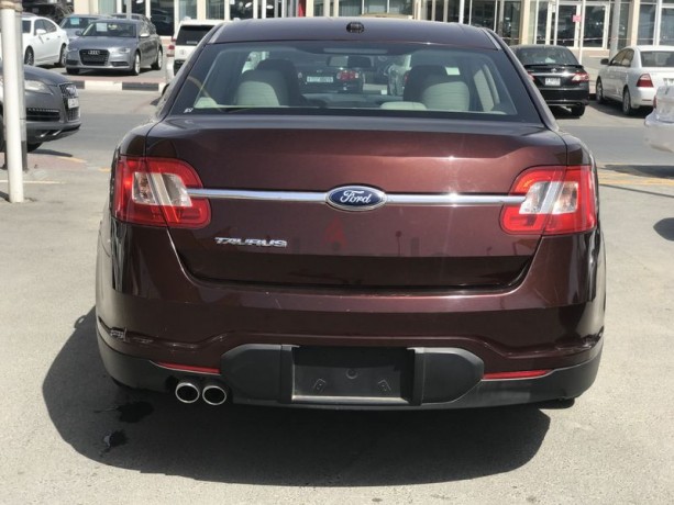 ford-taurus-2012-gcc-big-7