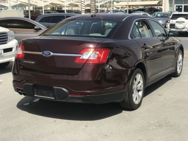 ford-taurus-2012-gcc-big-1