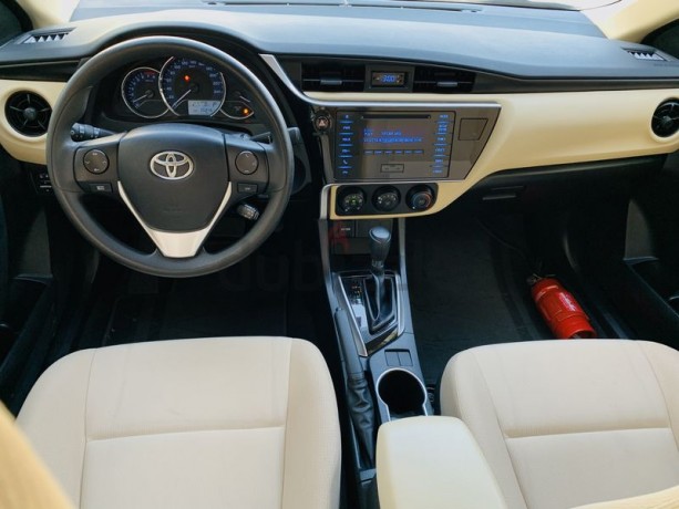 toyota-corolla-16-2019-white-gcc-speas-excellent-condition-under-warranty-full-service-agy3-keys-big-8