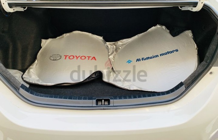toyota-corolla-16-2019-white-gcc-speas-excellent-condition-under-warranty-full-service-agy3-keys-big-5