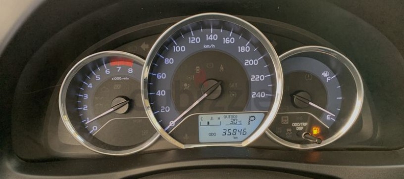 toyota-corolla-16-2019-white-gcc-speas-excellent-condition-under-warranty-full-service-agy3-keys-big-3