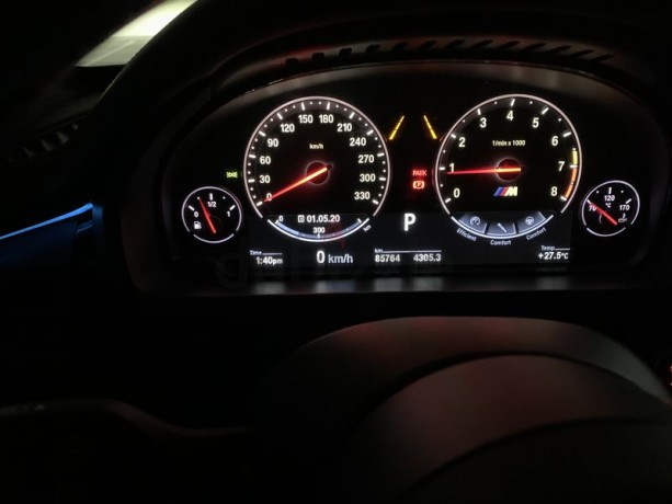 price-reduced-bmw-x5-m-44l-expat-owner-gcc-specs-big-18
