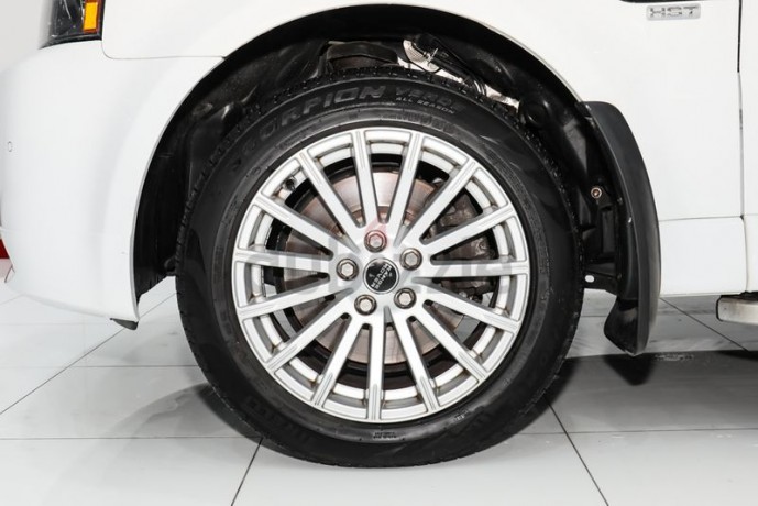 warranty-available-range-rover-sport-hse-2012-white-gcc-car-big-0