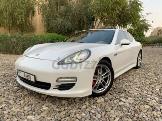 
                            
                            Extra Clean 2010 Porsche Panamera S
                            
                        