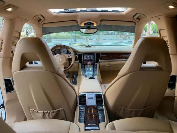 extra-clean-2010-porsche-panamera-s-big-9