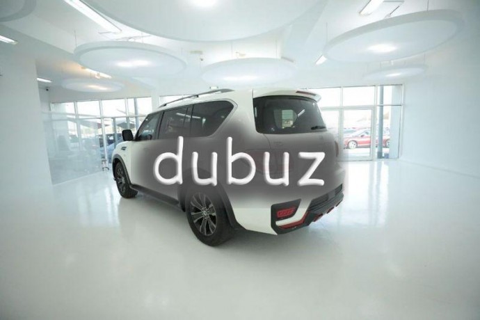model-2017-v8-engine-56l-390-hp-22-alloy-wheels-u241611-big-12
