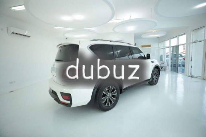 model-2017-v8-engine-56l-390-hp-22-alloy-wheels-u241611-big-11
