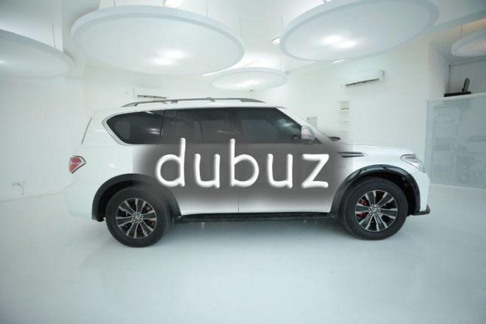 model-2017-v8-engine-56l-390-hp-22-alloy-wheels-u241611-big-9