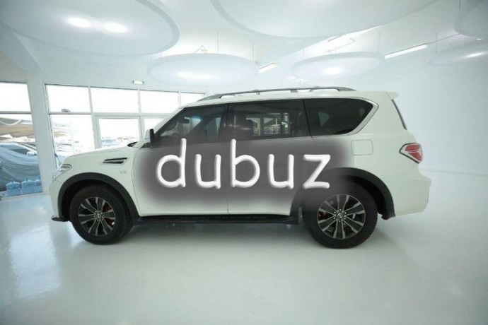 model-2017-v8-engine-56l-390-hp-22-alloy-wheels-u241611-big-8