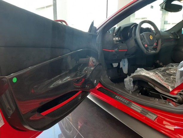 ferrari-488-pista-2019-0km-brand-new-big-4