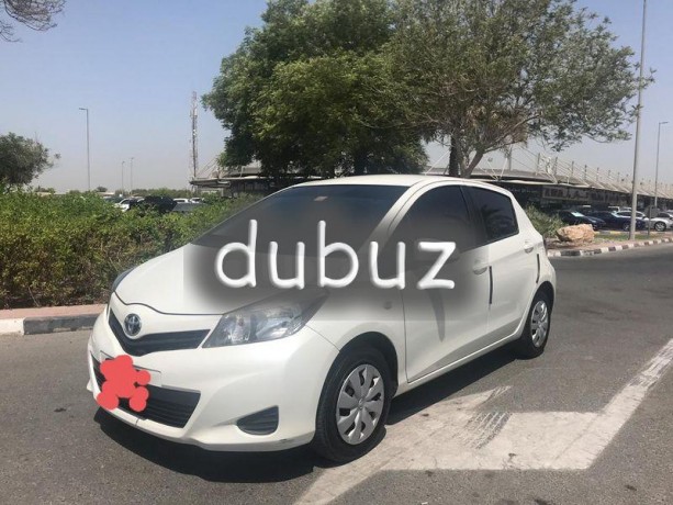 toyota-yaris-2012-in-very-good-conditions-big-10
