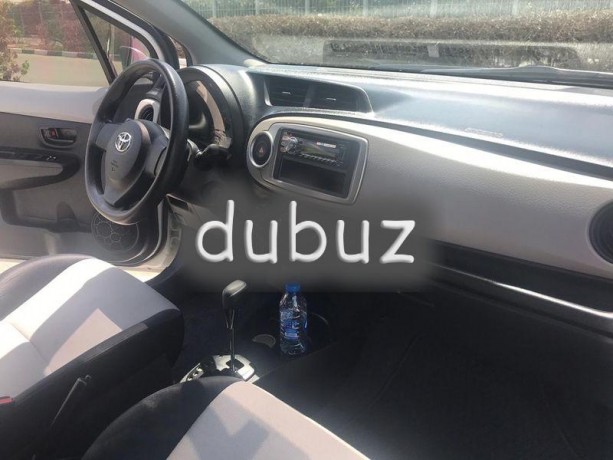toyota-yaris-2012-in-very-good-conditions-big-3