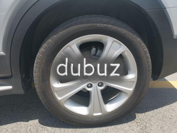 captiva-ltz-european-lady-drevin-in-showroom-condition-big-2