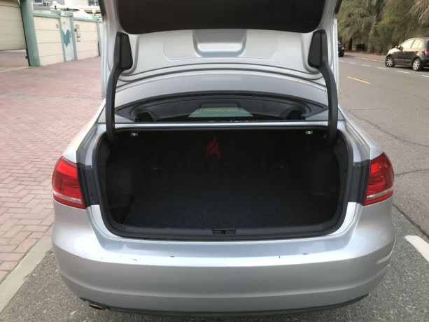 accident-free-original-paint-2014-se-gcc-vw-passat-big-8