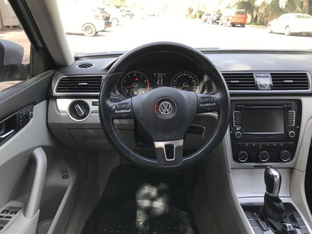 accident-free-original-paint-2014-se-gcc-vw-passat-big-3