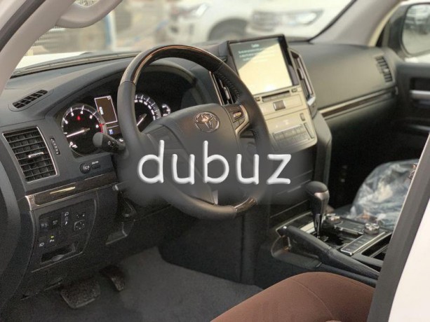 toyota-land-cruiser-gxr-grand-touring-2020-model-with-push-start-big-14