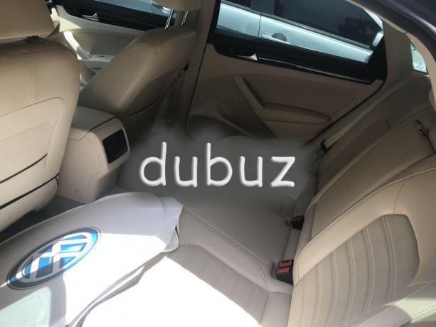 passat-mid-option-with-sunroof-big-9