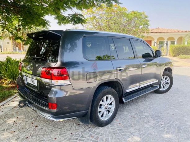 land-cruiser-gxr-v8-for-sale-big-0