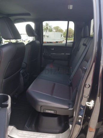 honda-pickup-ridgeline-sunroof-back-up-camera-push-to-start-aed-1717-monthly-0-dp-big-5