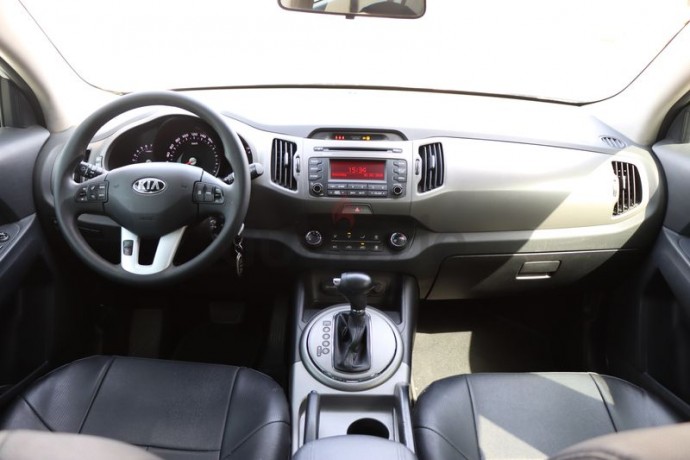 kia-sportage-2015-gcc-original-paint-agency-service-big-9
