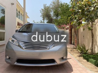 
                            
                            Toyota Sienna XLE  2013
                            
                        