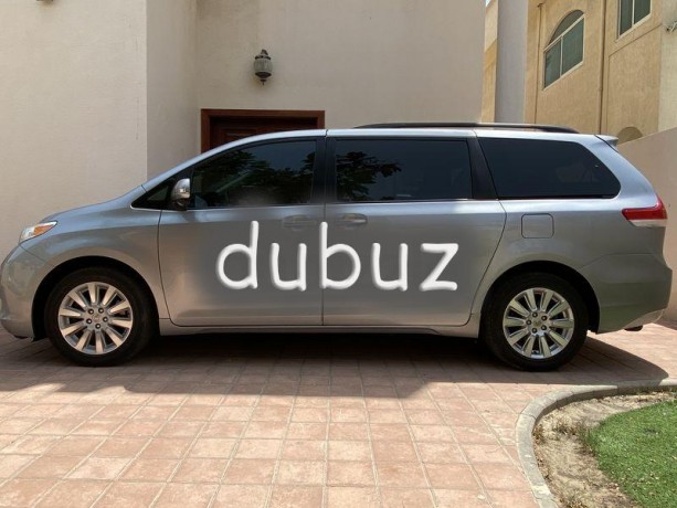 toyota-sienna-xle-2013-big-14