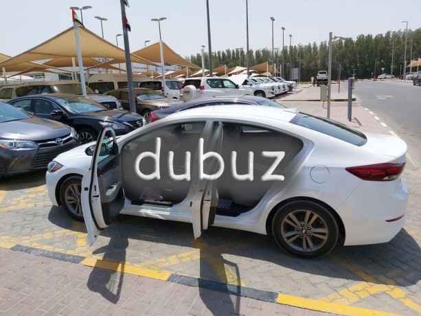 2017-hyundai-elantra-special-edition-pearl-white-clean-car-big-7