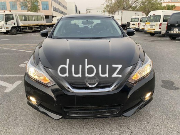 nissan-altima-black-2018-sl-big-9