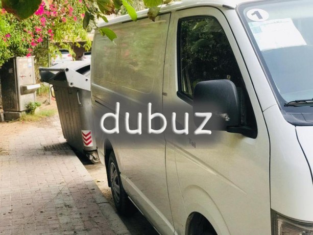 toyota-hiace-2008-delivery-van-big-4