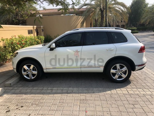 2016-vw-touareg-like-new-big-1