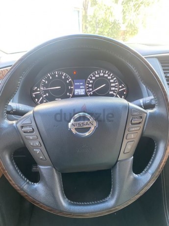 nissan-patrol-v8-400hp-perfect-condition-under-warranty-until-2022-big-0