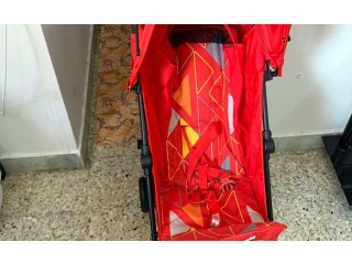 
                        سيارة اطفال ماركة مازركير                                            