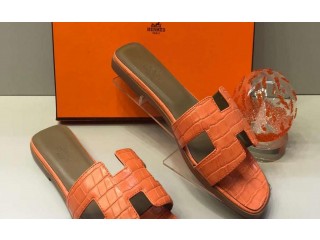 
                        نعول نسائي هرمز ... لكي سيدتي                                            