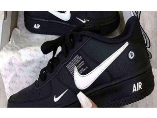 
                        Nike air                                            