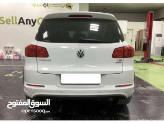 
                        Tiguan R-Line 2014 (Perfect condition-NO accident)                                            