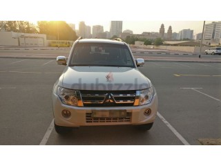 
                            
                            Very low mileage Mitsubishi Pajero 3.5L LWB 2014 model, GCC spec
                            
                        
