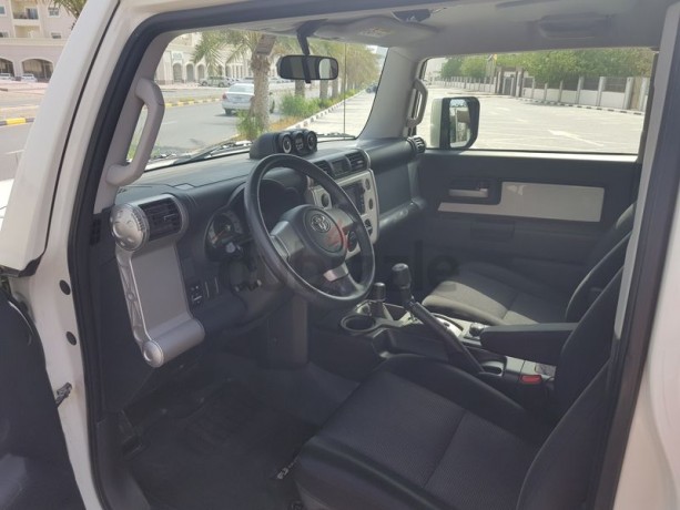 toyota-fj-cruiser-in-excellent-condition-big-2